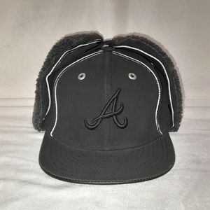 New Era MLB Atlanta Braves Black Winter Full Ear Cover Snow Rain Hat kids 6 1/2